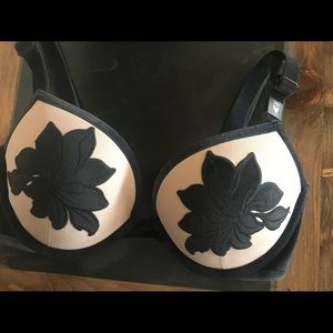 NWOT Victoria’s Secret bra